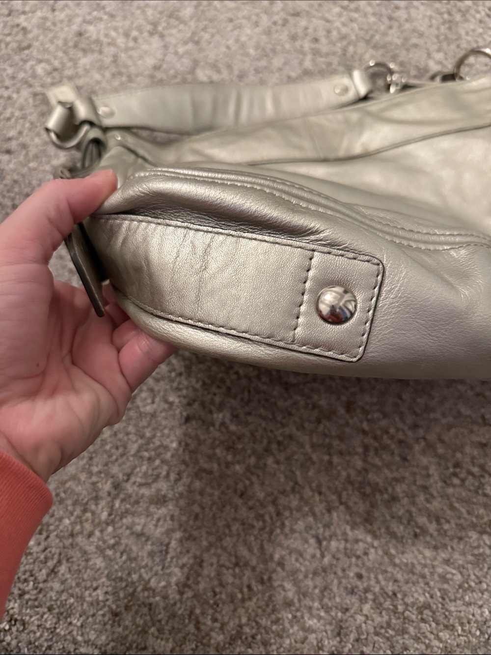 Coach Zoe hobo bag in metallic silver leather - Picture 8 of 8